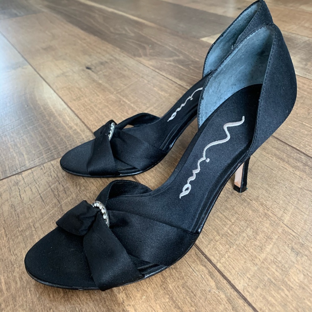 Nina Manila Black Luster satin Dress Shoe 3” heel
